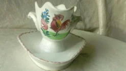 Sauciere en faience decor au coq sarreguemines hamage nord de la france