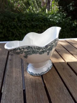 Saucière ancienne