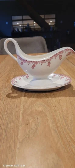 Saucière ancienne