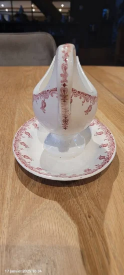 Saucière ancienne
