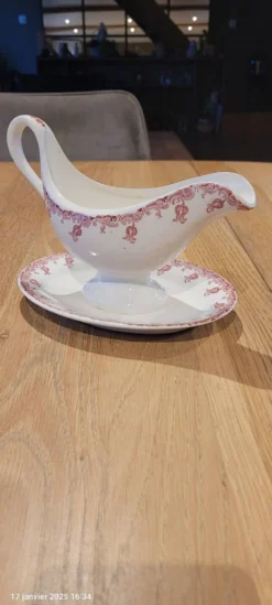 Saucière ancienne