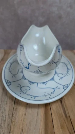 Saucière ancienne Boch décor bleu – charme campagne chic