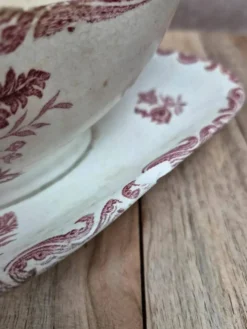 Saucière ancienne Clairefontaine modèle Paveau – Terre de fer rouge – Patine ancienne