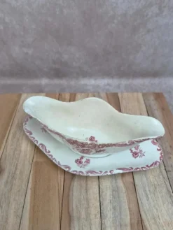 Saucière ancienne Clairefontaine modèle Paveau – Terre de fer rouge – Patine ancienne