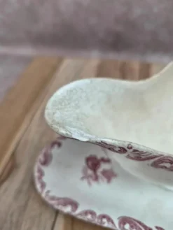 Saucière ancienne Clairefontaine modèle Paveau – Terre de fer rouge – Patine ancienne