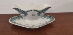 Saucière ancienne en faïence "Société Anonyme" St Amand et Hamage