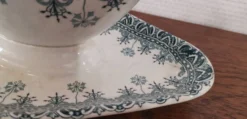 Saucière ancienne en faïence 