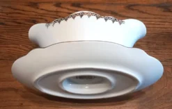 Saucière ancienne en porcelaine allemande Arzberg
