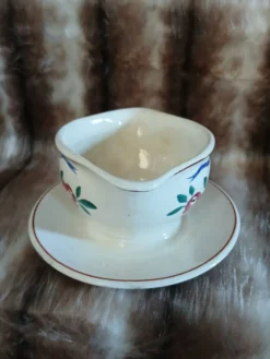 Saucière ancienne en Terre de fer Longchamp