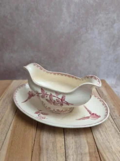 Saucière ancienne en terre de fer Sarreguemines & Digoin Favori rose oiseaux