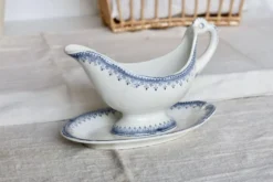 Saucière ancienne en terre de fer – Modèle Bordure