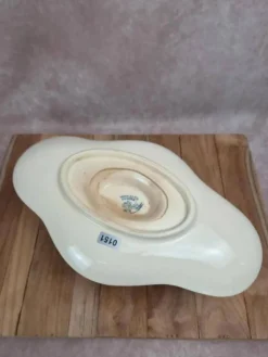 Saucière ancienne Gien Iris en terre de fer, fin XIXe siècle