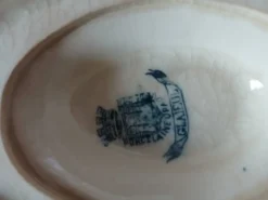 Saucière ancienne Gien porcelaine opaque décor glaïeul