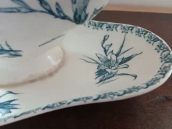 Saucière ancienne Gien porcelaine opaque décor glaïeul