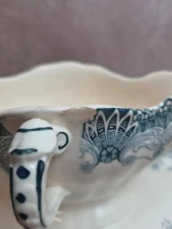 Saucière ancienne Hippolyte Boulenger Choisy-le-roi modèle Henriette en terre de fer