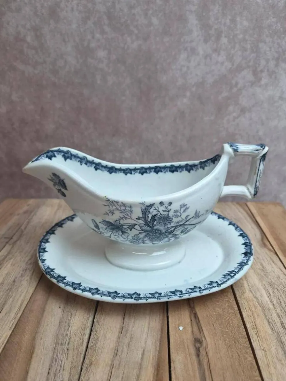 Saucière ancienne Sarreguemines forme Bambou – décor bleu non répertorié – terre de fer