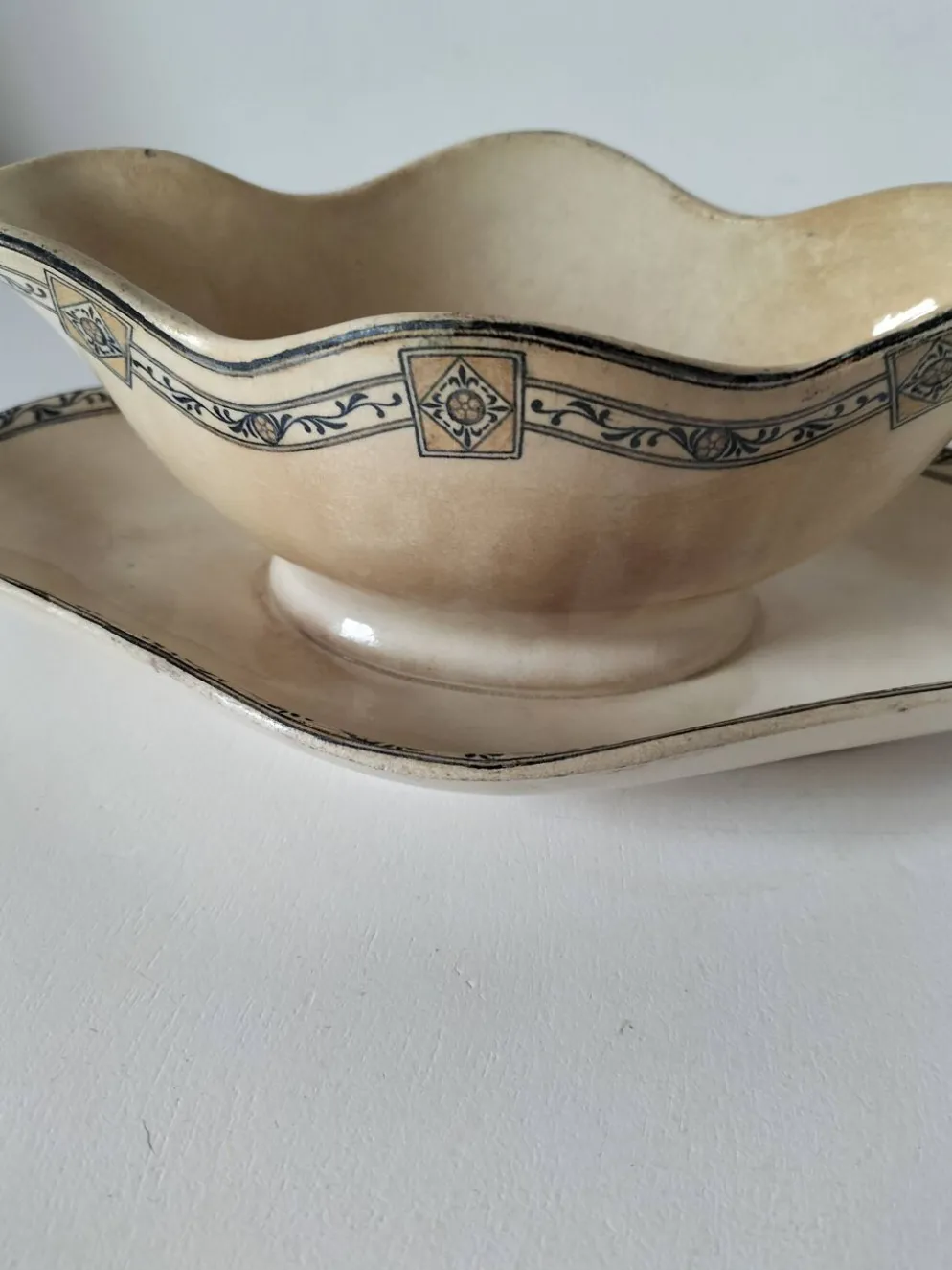 Saucière ancienne terre de fer E.C Salins modèle Royal