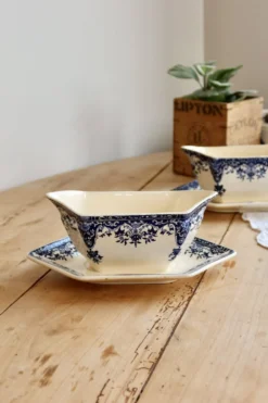 Saucière ancienne terre de fer Longchamp modèle Rouen XIXe