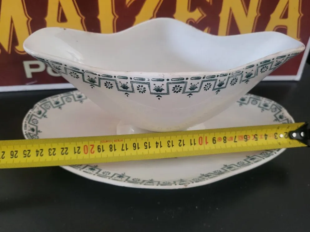Saucière ancienne Terre de Fer – Porcelaine Opaque de Gien – décor vert géo