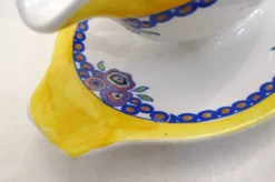 Saucière Art Déco, décor stylisé coloré, faïence Boch la Louvière