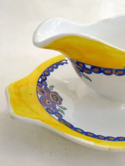 Saucière Art Déco, décor stylisé coloré, faïence Boch la Louvière