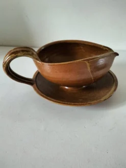 Saucière artisanale en grès