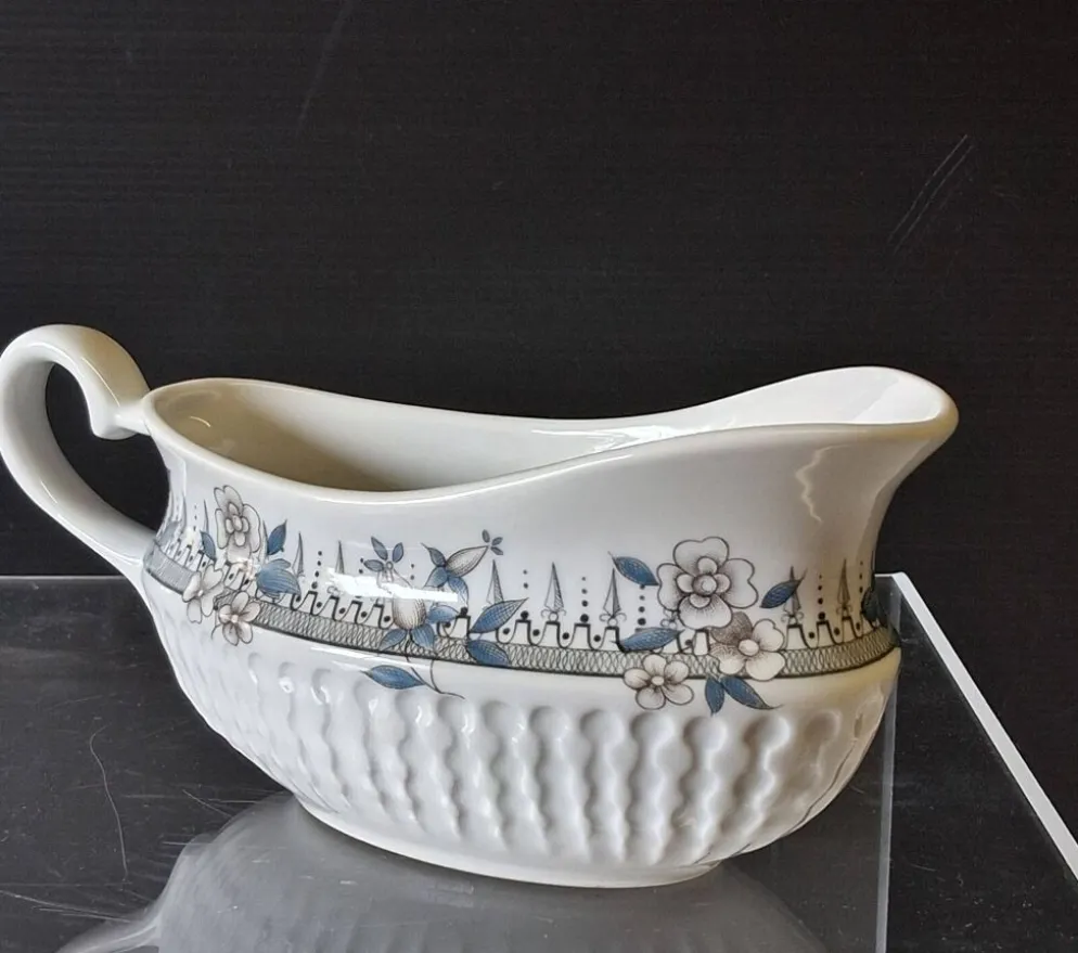 Saucière à bec en porcelaine de Chauvigny France