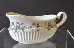 Saucière à bec en porcelaine de Chauvigny France