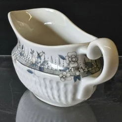 Saucière à bec en porcelaine de Chauvigny France