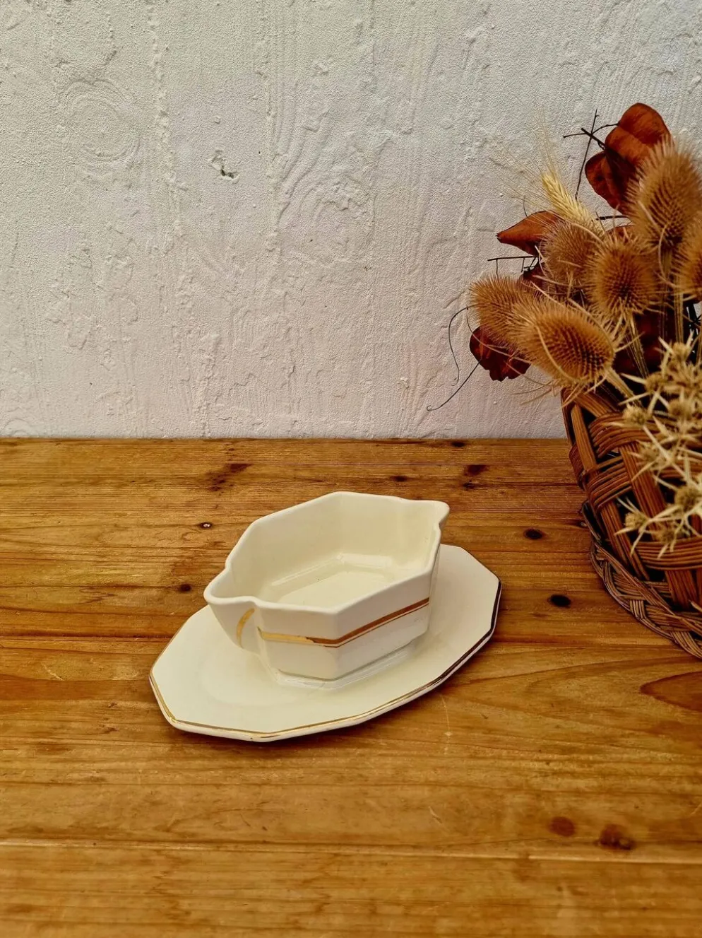 Saucière beige et dorée Saint Amand vintage