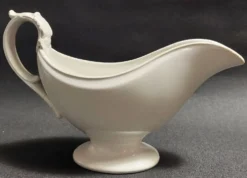 Saucière blanche terre de fer Creil et Montereau fin XIXème