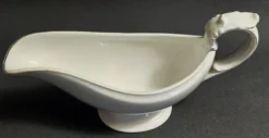 Saucière blanche terre de fer Creil et Montereau fin XIXème