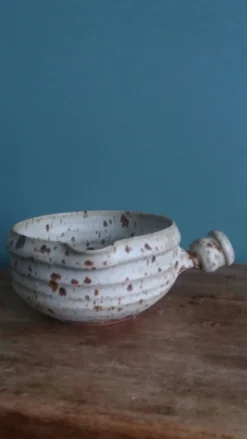 Saucière, caquelon signé Gustave Tiffoche, Saint-Nazaire, 1975