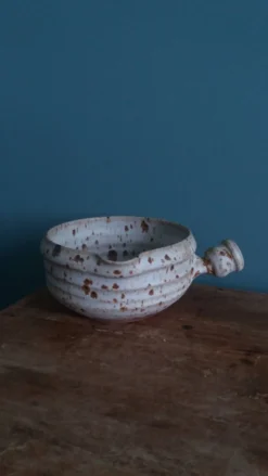Saucière, caquelon signé Gustave Tiffoche, Saint-Nazaire, 1975