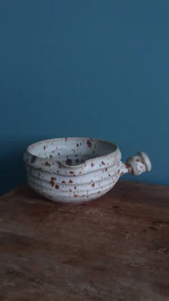 Saucière, caquelon signé Gustave Tiffoche, Saint-Nazaire, 1975