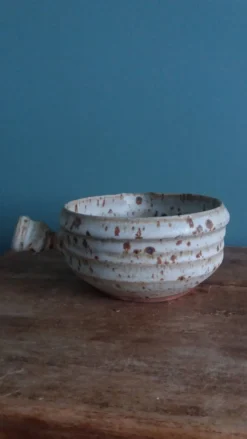 Saucière, caquelon signé Gustave Tiffoche, Saint-Nazaire, 1975
