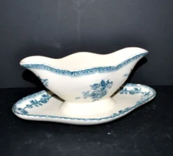 Saucière Choisy Le Roi décor fleuri roses bleu vert Hippolyte Boulenger 1900