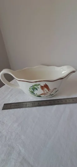 Saucière Digoin Sarreguemines décor peint à la main de gibier d'eau
