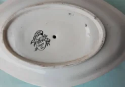 Saucière en faïence de Choisy le Roi