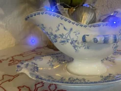 Saucière en faïence modèle Mozart estampillée Sarreguemines