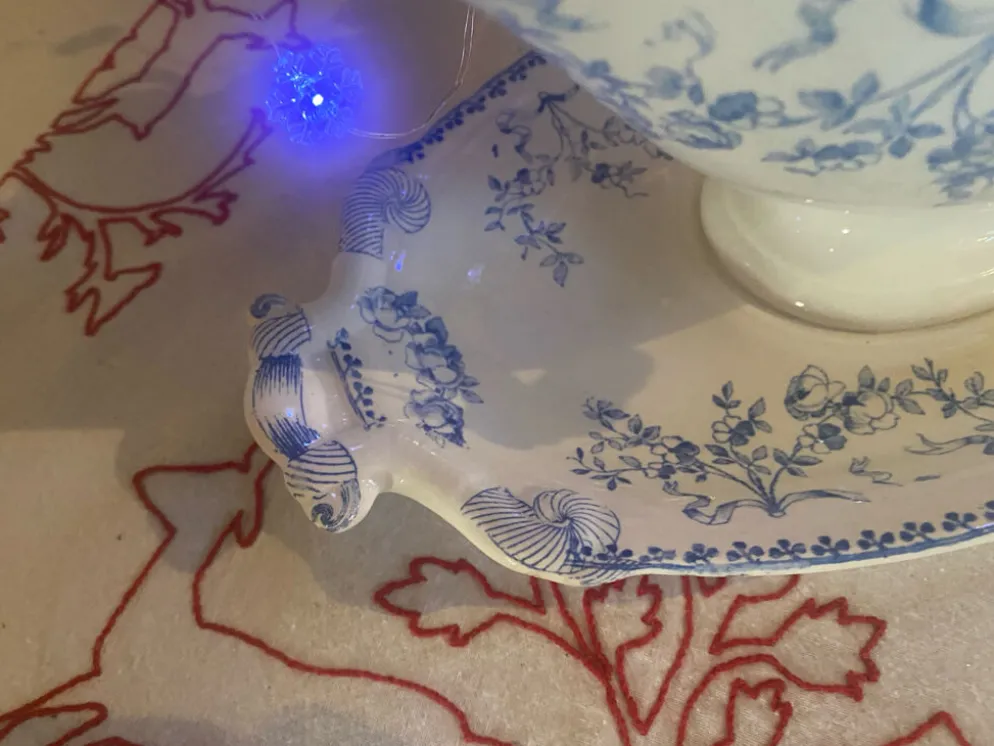 Saucière en faïence modèle Mozart estampillée Sarreguemines