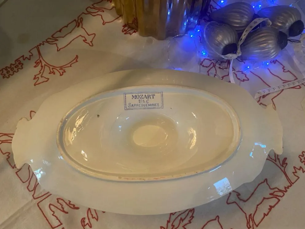 Saucière en faïence modèle Mozart estampillée Sarreguemines