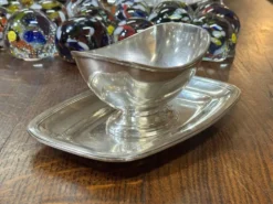 Saucière en métal argenté de la marque ERCUIS des années 1950