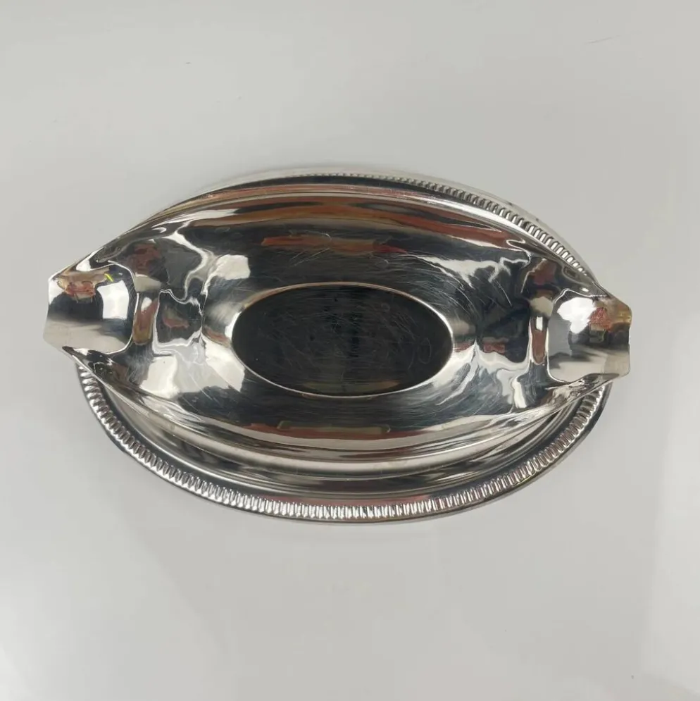 Saucière en métal style empire, couleur argenté