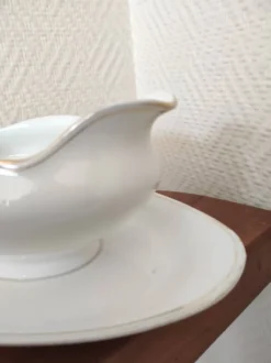 Saucière en porcelaine