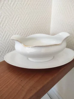 Saucière en porcelaine