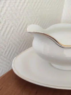 Saucière en porcelaine