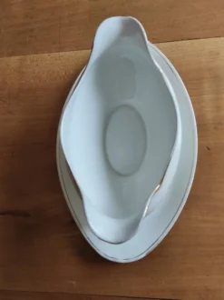 Saucière en porcelaine