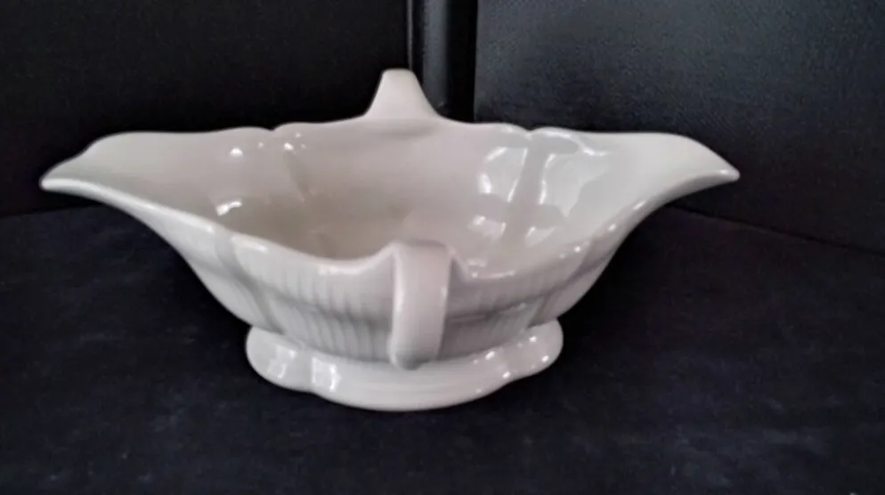 Saucière en porcelaine blanche Pillivuyt