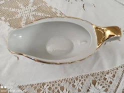 Saucière en porcelaine blanche evor france frise croisillons dorés